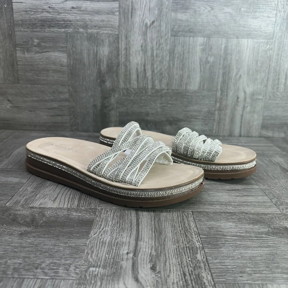 Andiamo Apamela Sandals Womens 8 White Rhinestone Pearl Platform Slide‎ NEW